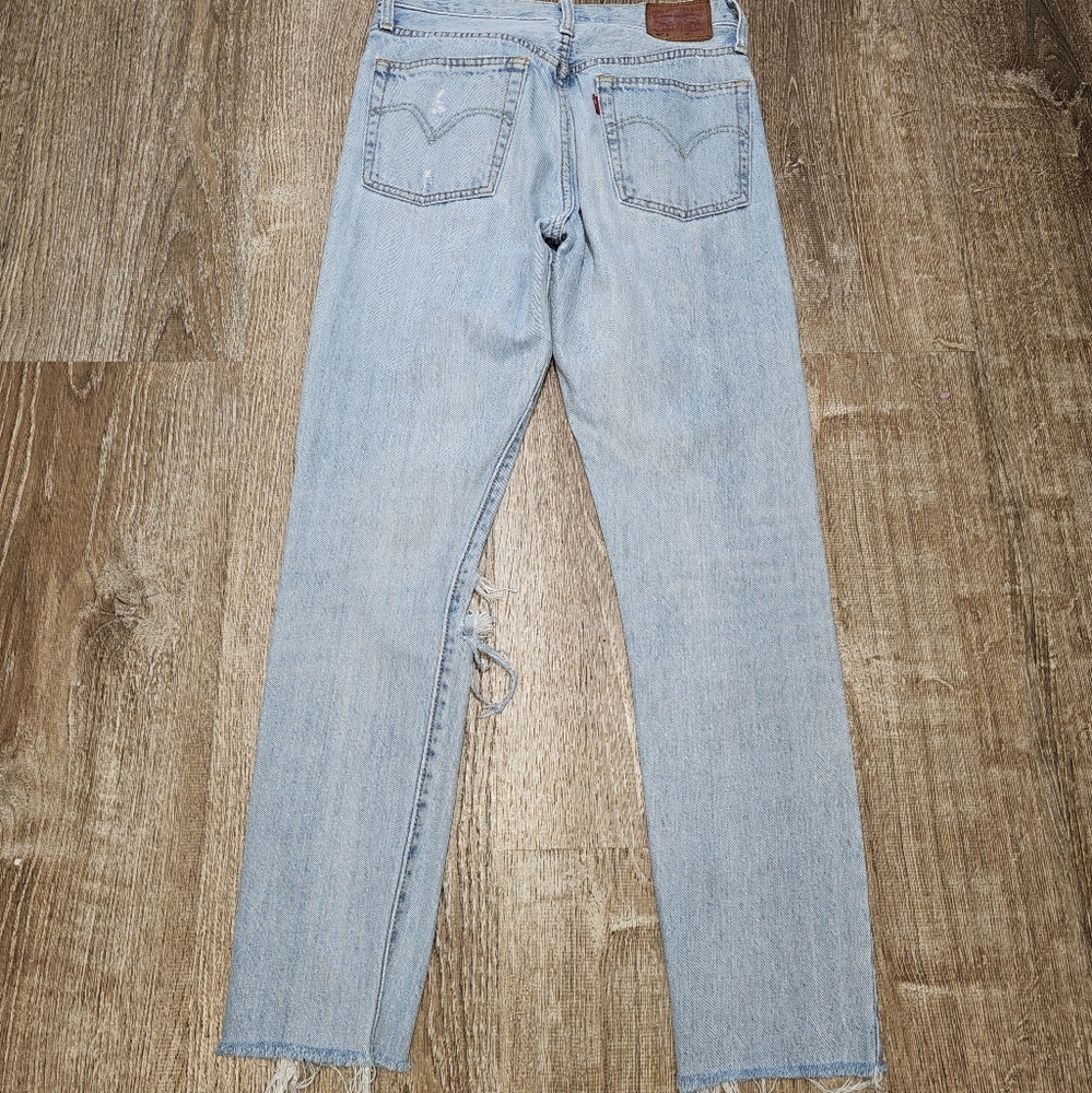 Levi's Light Wash Blue High-Rise Straight Jeans